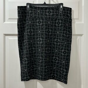 LuLaRoe Black & White Pencil Skirt